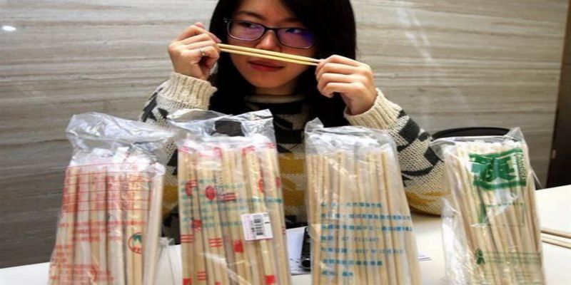 Mơ thấy mình đánh rơi 46 cái đũa là hàm ý gì?