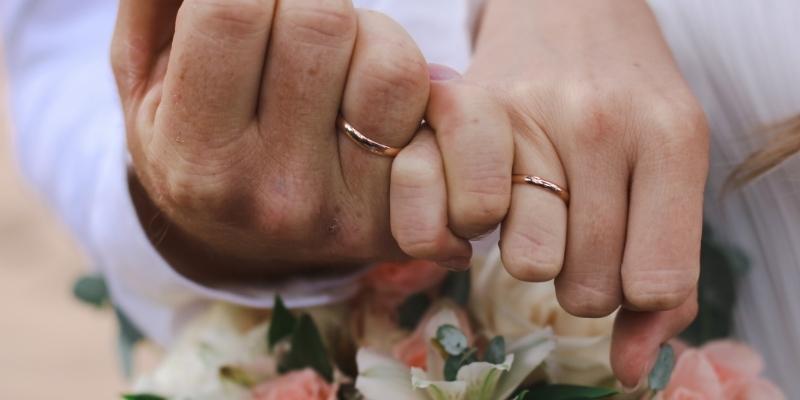 Nằm mơ thấy tham gia đám hỏi báo hiệu trục trặc sắp tới