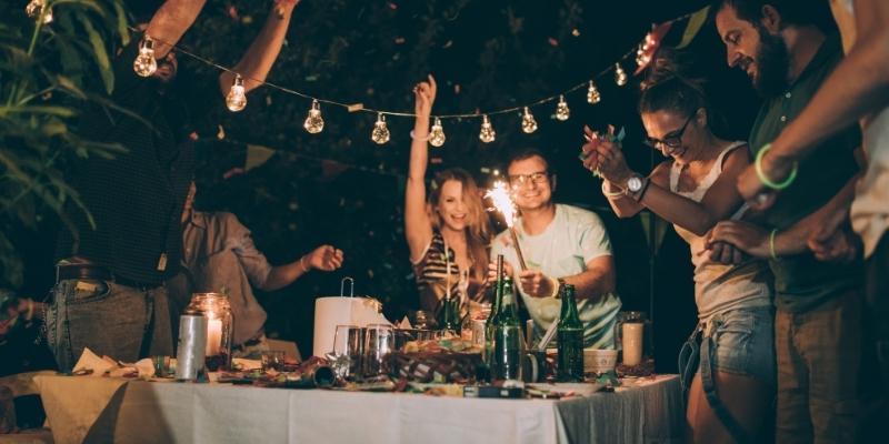 Bạn mơ thấy đang tổ chức sinh nhật cho chính mình