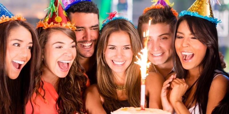 Giấc mơ tổ chức sinh nhật thành công mang điềm tốt